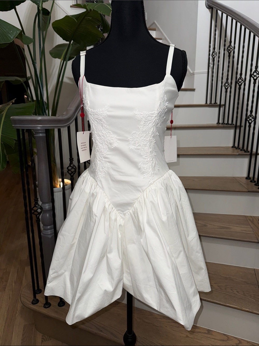 NWT Miss Circle White Embroidered Fit-and-Flare Mini Dress (M)